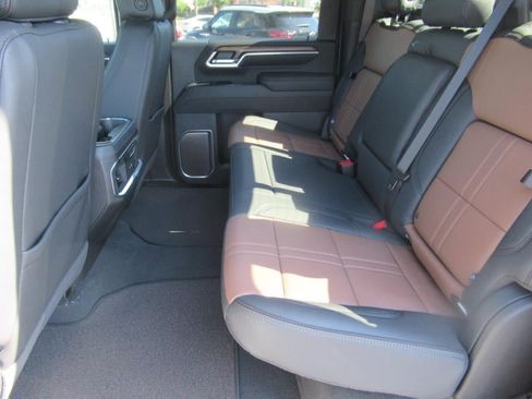 New 2025 Chevrolet Silverado 2500 High Country w/ Technology Package image 33