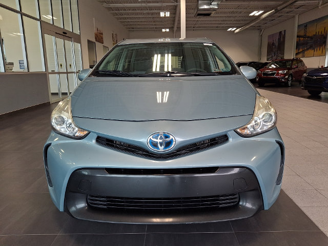 Used 2017 Toyota Prius V Two w/ Carpet Mat Package FWD image 2