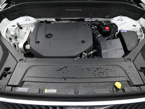 Certified 2025 Volvo XC90 B6 Ultra w/ Protection Package AWD/4WD image 13