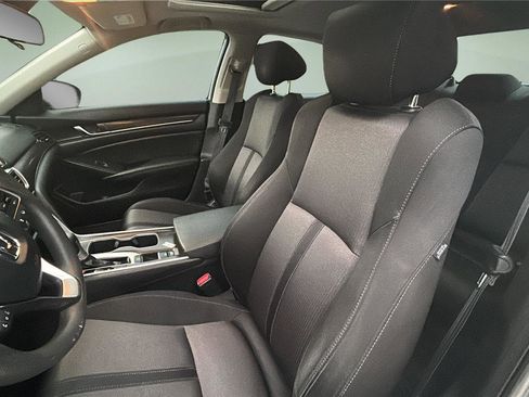 Used 2020 Honda Accord EX image 11