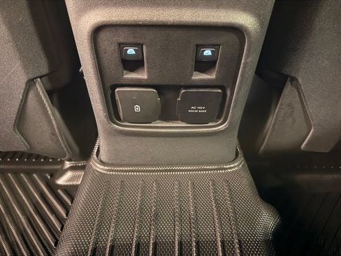 Used 2023 Ford Bronco Black Diamond AWD/4WD image 35