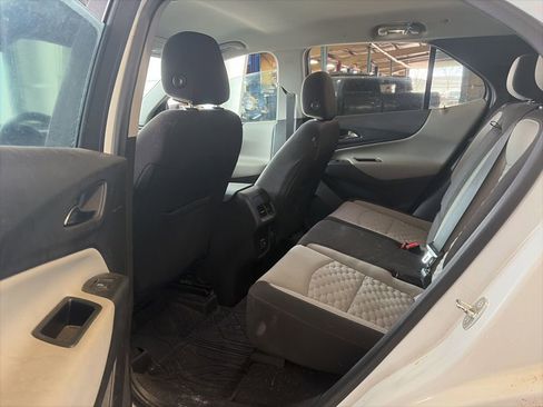 Used 2021 Chevrolet Equinox LS w/ LS Convenience Package image 10