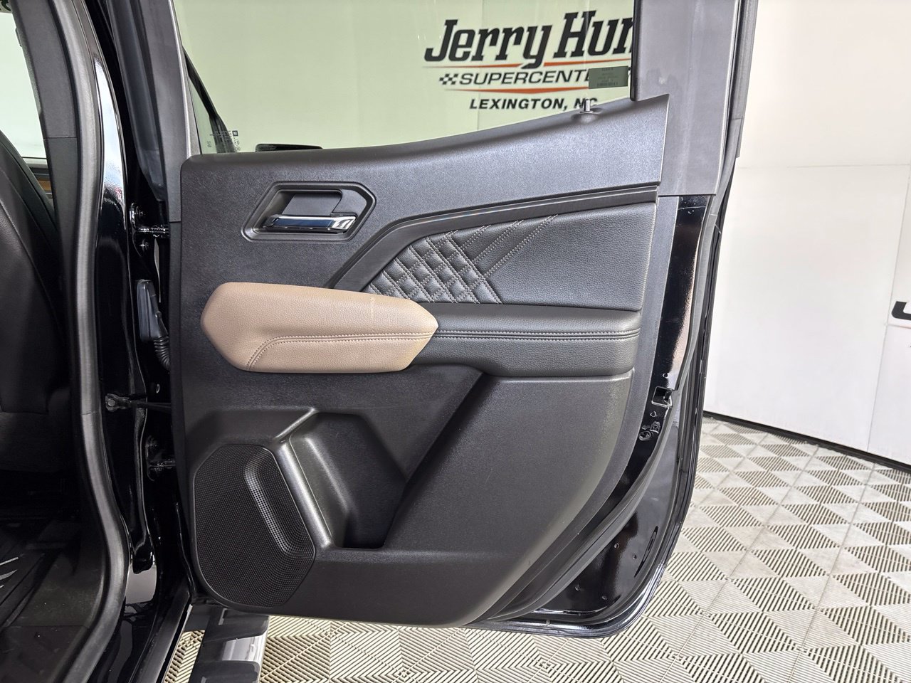 Used 2023 GMC Canyon Denali AWD/4WD image 29