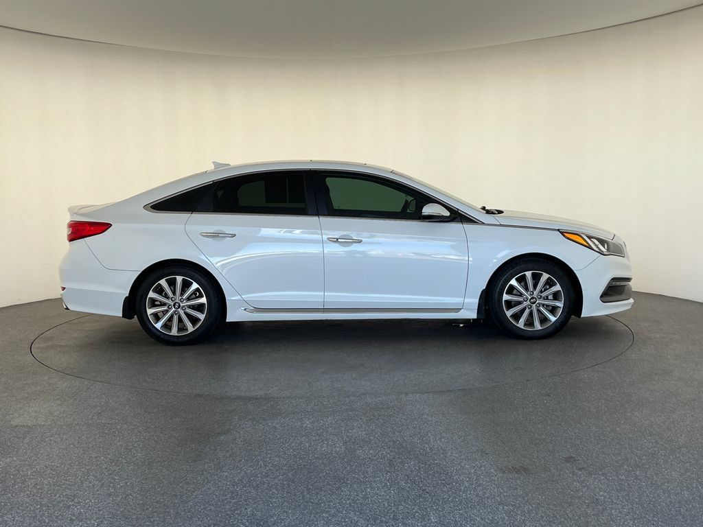 Used 2017 Hyundai Sonata Limited FWD image 2
