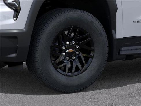 New 2026 Chevrolet Silverado EV LT image 9