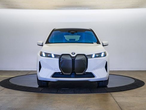 New 2026 BMW iX xDrive45 AWD/4WD image 7