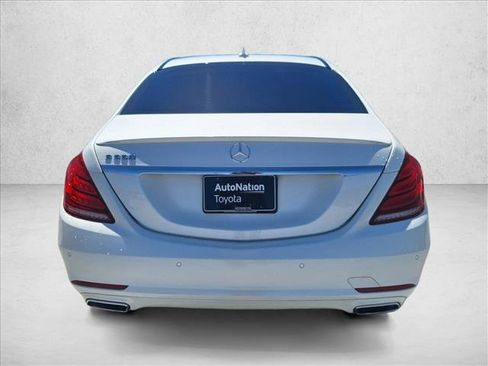 Used 2017 Mercedes-Benz S 550 Sedan w/ Premium Package image 7