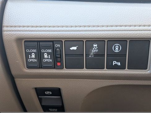 Used 2023 Honda Odyssey Touring image 26