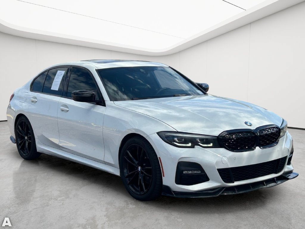 Used 2022 BMW 330i Sedan w/ M Sport Package RWD image 7