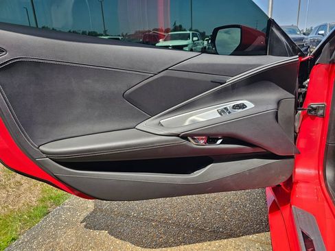Used 2023 Chevrolet Corvette Stingray Coupe w/ 1LT RWD image 17