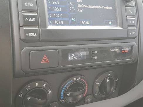 Used 2013 Toyota Tacoma 2WD Access Cab image 24