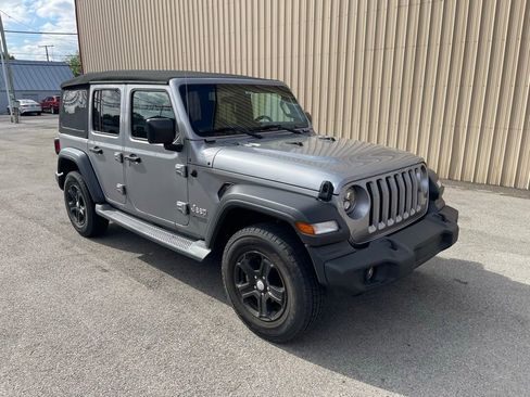 Used 2018 Jeep Wrangler Unlimited Sport S AWD/4WD image 1