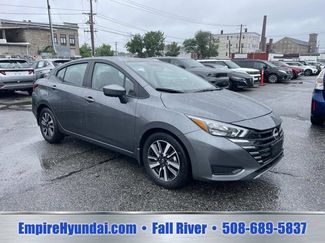Used 2025 Nissan Versa SV w/ Trunk Package FWD video 2
