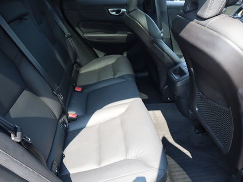 Used 2023 Volvo XC60 B5 Plus w/ Climate Package AWD/4WD image 22