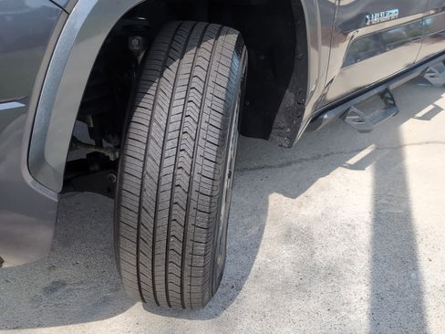 Used 2022 Toyota Tundra Limited image 12