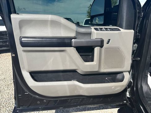 Used 2020 Ford F350 XLT w/ XLT Premium Package AWD/4WD image 19