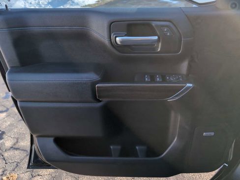 Used 2020 Chevrolet Silverado 1500 LT Trail Boss w/ Midnight Edition image 22