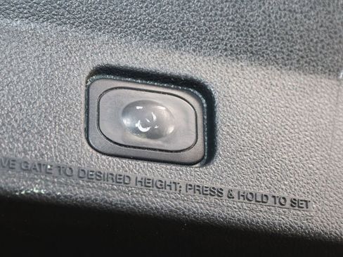 Used 2018 Ford Explorer XLT w/ Equipment Group 202A image 51