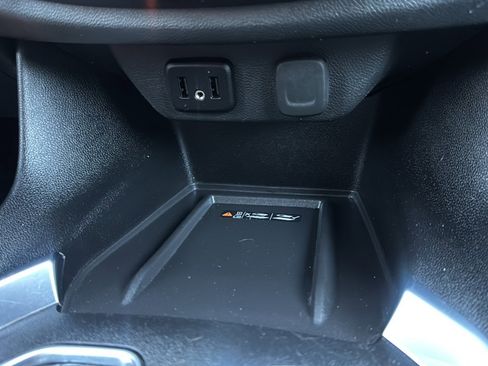 Used 2023 Chevrolet Traverse LT FWD image 39
