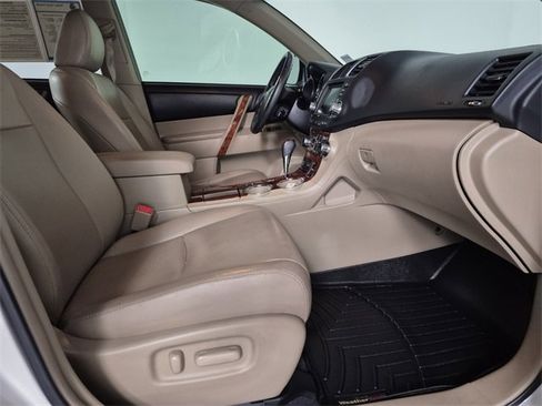 Used 2012 Toyota Highlander Limited image 41