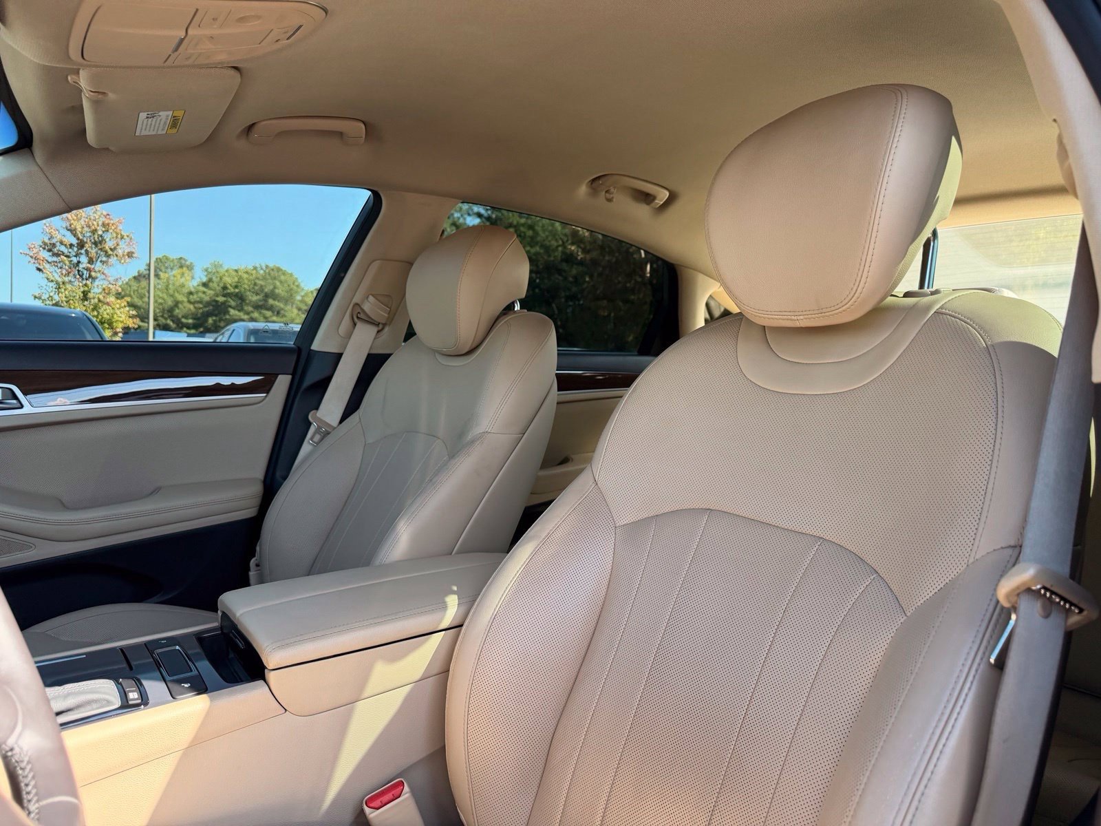 Used 2015 Hyundai Genesis 3.8 RWD image 15