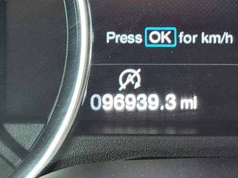 Certified 2019 Ford F150 Lariat w/ Equipment Group 501A Mid image 36