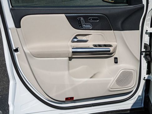 Certified 2025 Mercedes-Benz GLA 250 GLA 250 image 20