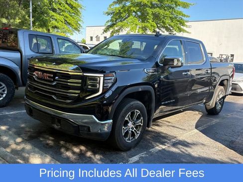 Used 2025 GMC Sierra 1500 SLT AWD/4WD image 4