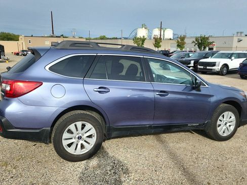 Used 2018 Subaru Outback 2.5i Premium AWD/4WD image 4