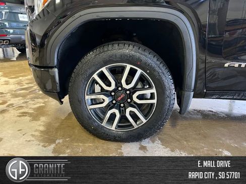 Used 2020 GMC Sierra 1500 AT4 w/ AT4 Premium Package AWD/4WD image 28