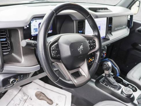 Used 2024 Ford Bronco Black Diamond image 9