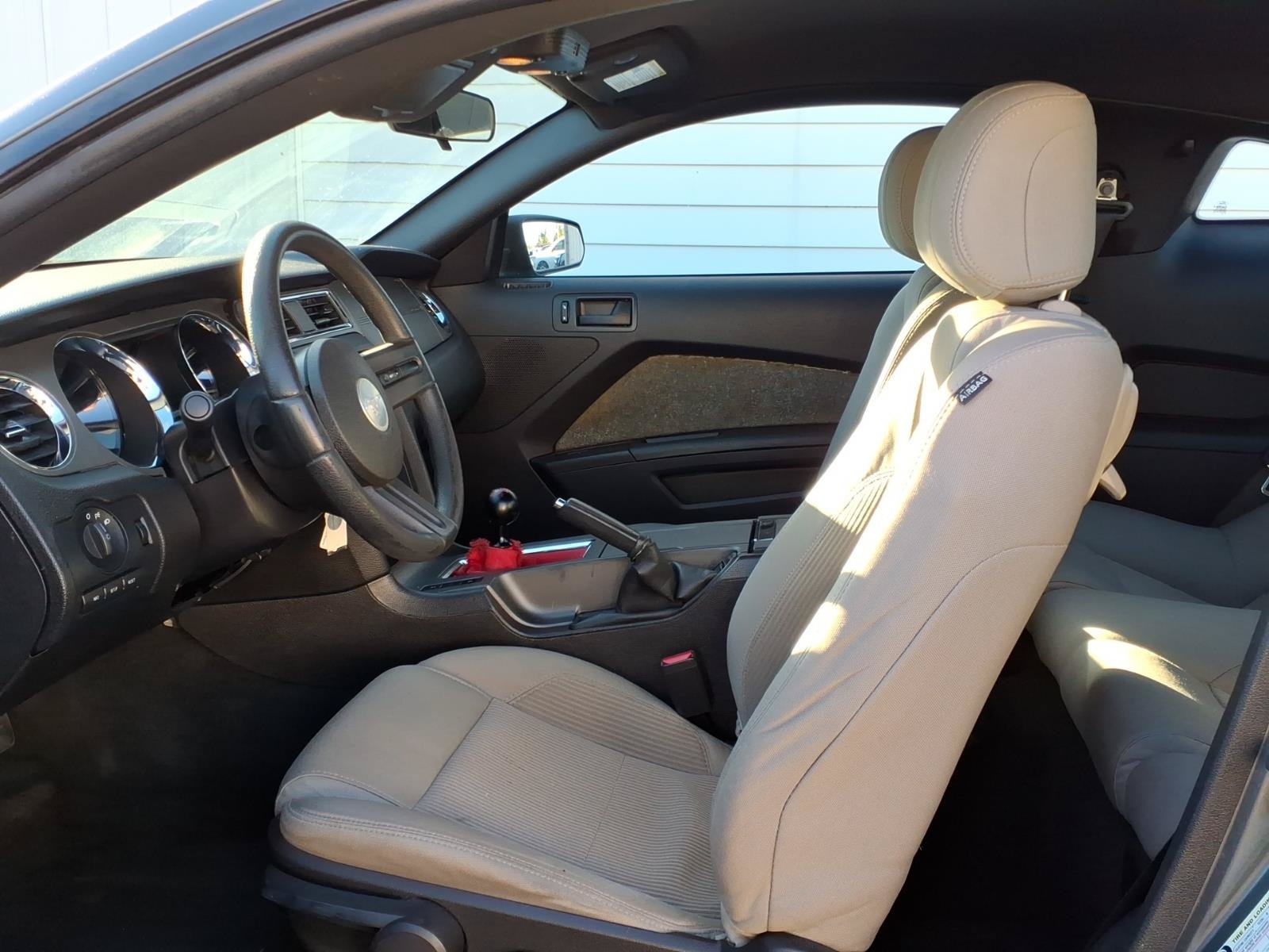 Used 2012 Ford Mustang Coupe RWD image 5