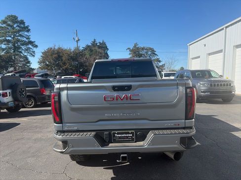 Used 2024 GMC Sierra 2500 AT4 w/ AT4 Premium Plus Package image 6