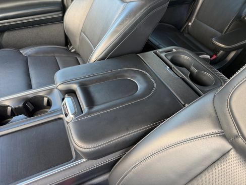 Certified 2025 Ford Expedition Max Platinum image 14