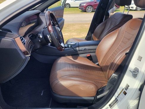 Used 2018 Mercedes-Benz S 560 Sedan image 39