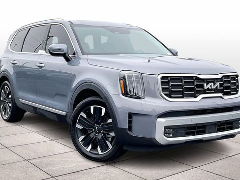 Used 2024 Kia Telluride SX Prestige w/ Towing Package image 2