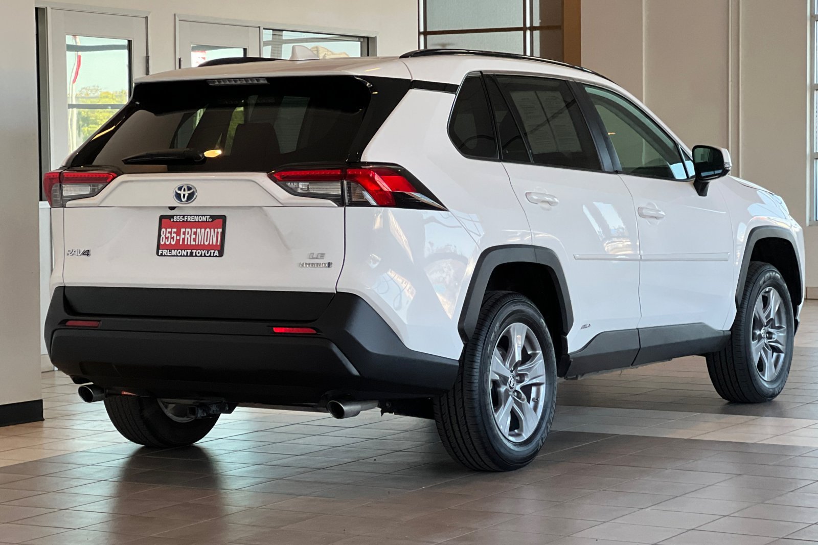 Certified 2024 Toyota RAV4 LE AWD/4WD image 4