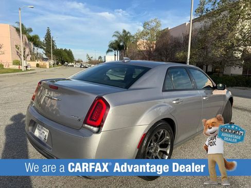 Used 2017 Chrysler 300 S image 3