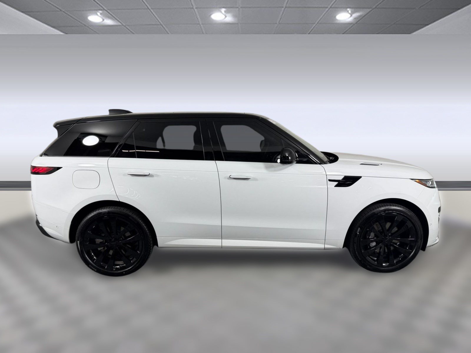 New 2026 Land Rover Range Rover Sport Dynamic SE AWD/4WD image 8