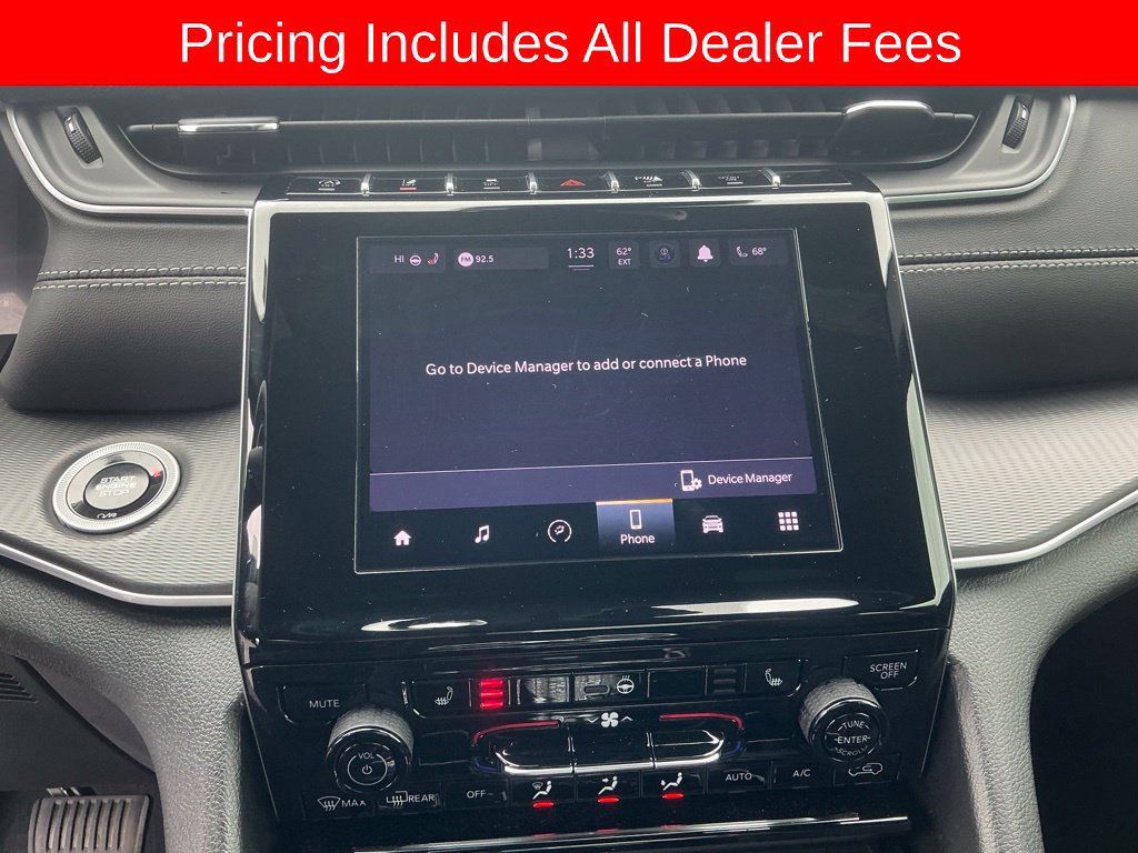 Used 2025 Jeep Grand Cherokee Altitude RWD image 17