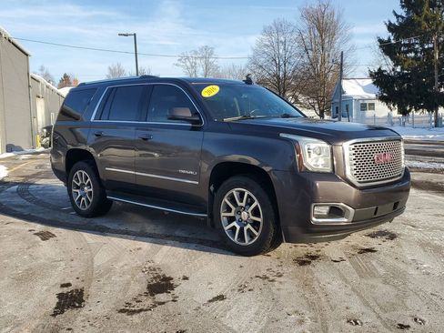 Used 2016 GMC Yukon Denali w/ Open Road Package image 2