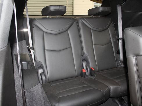 Used 2024 Cadillac XT6 Premium Luxury image 37