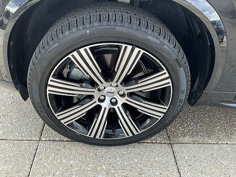Used 2025 Volvo XC90 T8 Ultra w/ Protection Package Premier AWD/4WD image 13