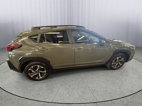 Used 2026 Subaru Crosstrek 2.5i Premium AWD/4WD image 2