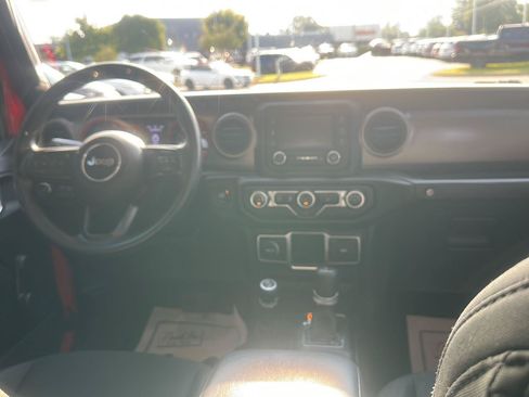 Used 2020 Jeep Wrangler Unlimited Sport AWD/4WD image 14