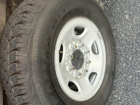 Used 2013 Chevrolet Express 2500 RWD image 15