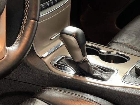 Used 2017 Jeep Grand Cherokee Limited w/ Luxury Group II image 19