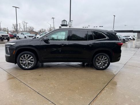 Used 2025 Buick Enclave Preferred image 8