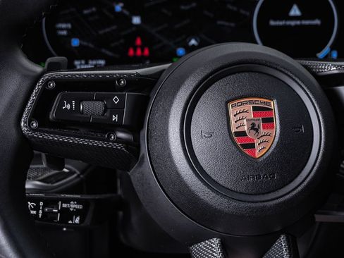 Certified 2025 Porsche Cayenne E-Hybrid Coupe AWD/4WD image 20