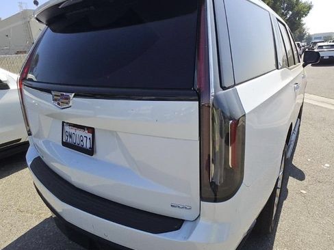 Used 2024 Cadillac Escalade Premium Luxury AWD/4WD image 6